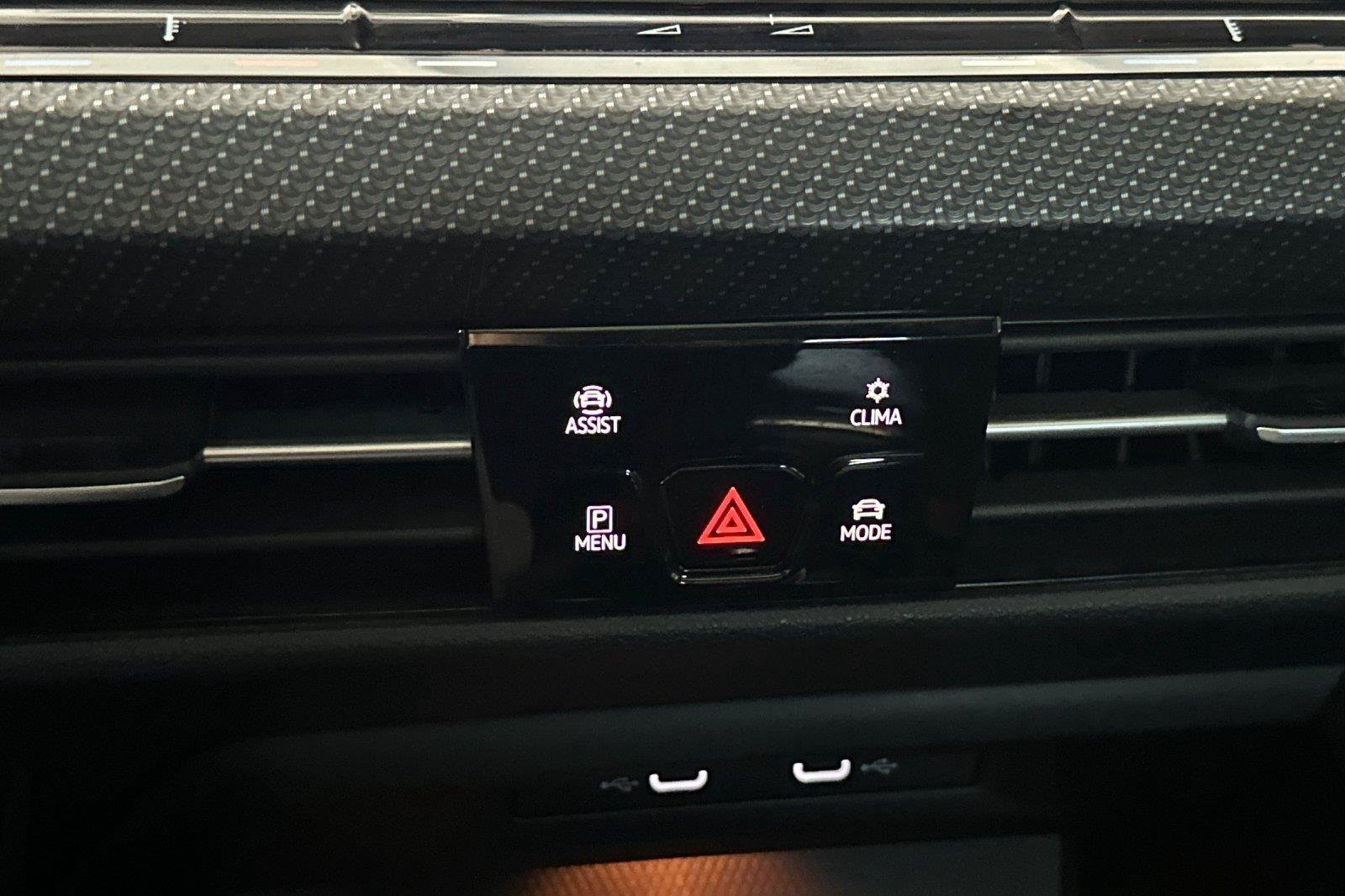 Certified 2022 Volkswagen Golf R AWD/4WD image 21
