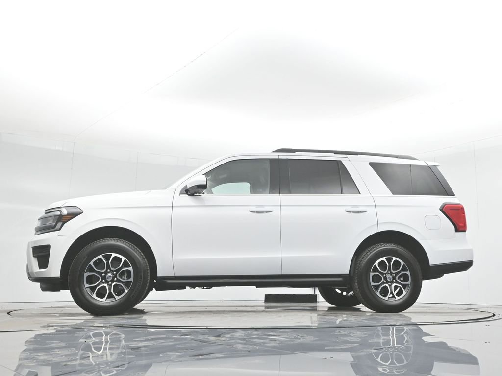 Used 2024 Ford Expedition XLT RWD image 59