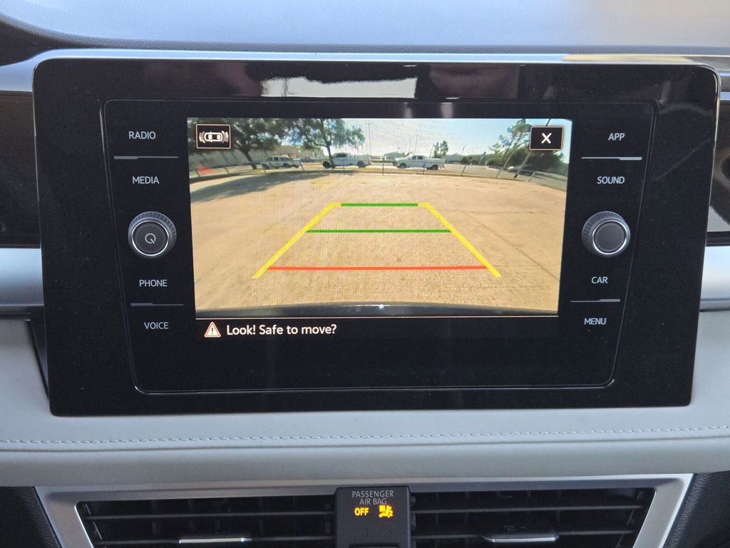 New 2026 Volkswagen Taos SE image 15