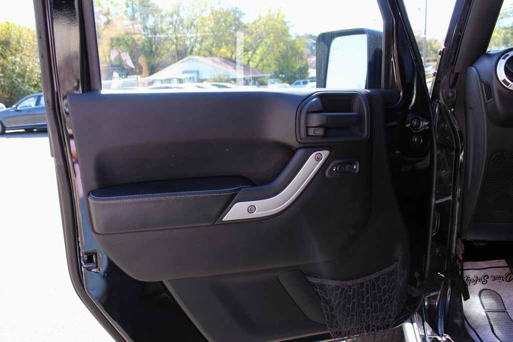 Used 2015 Jeep Wrangler Unlimited Sport image 10