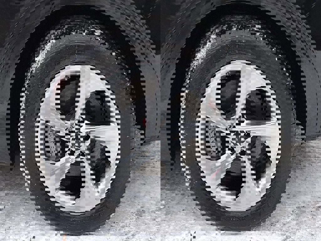 Used 2026 Genesis GV70 2.5T Advanced image 11