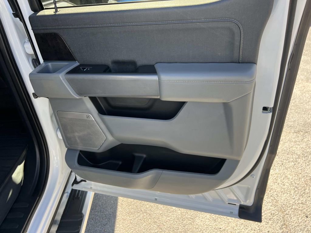 Used 2022 Ford F150 Lariat w/ Equipment Group 502A High image 17