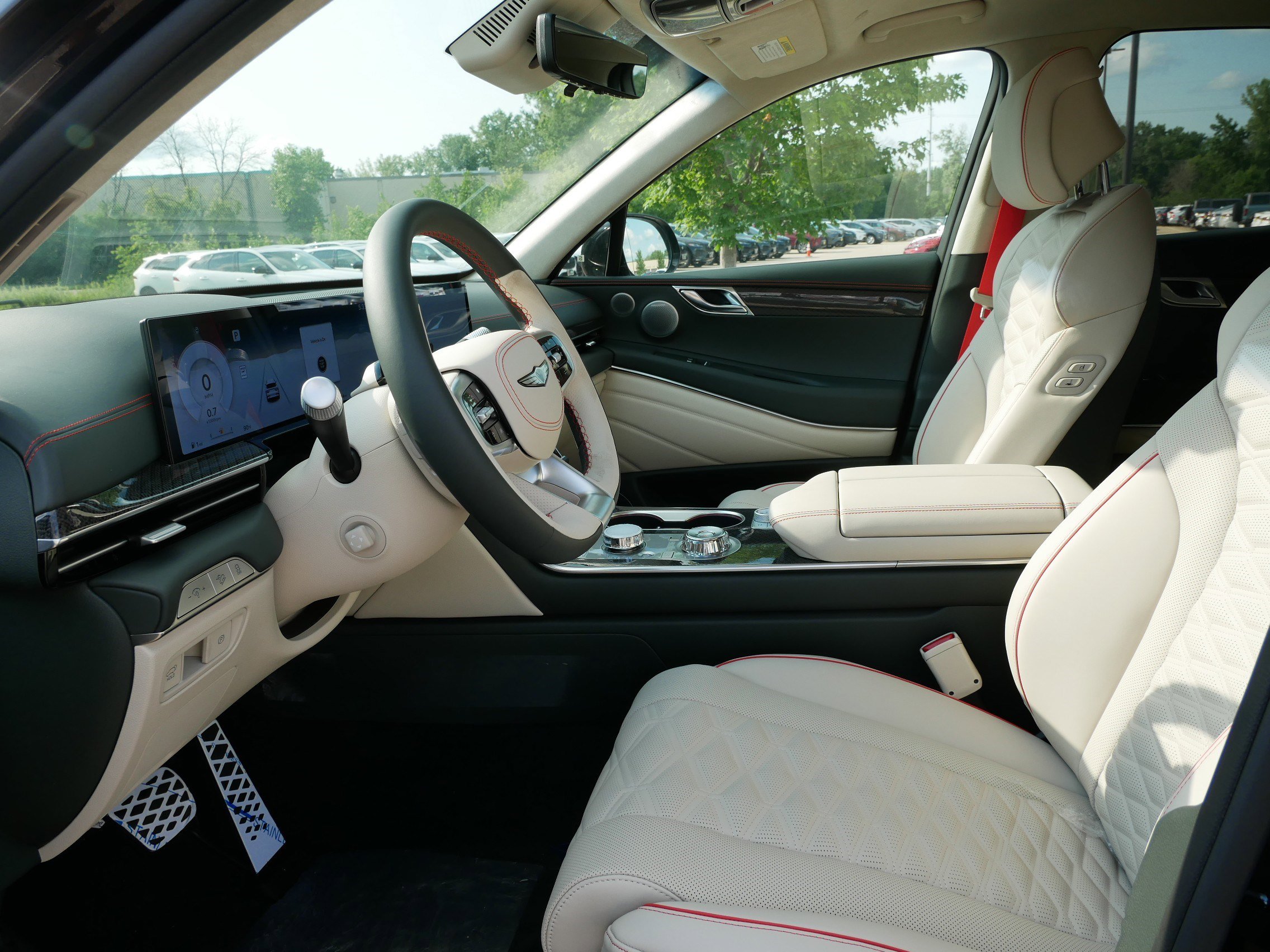 New 2025 Genesis GV80 3.5T e-SC image 4