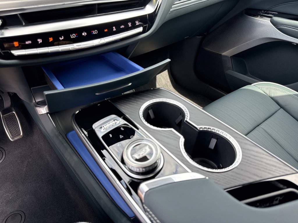 New 2026 Cadillac Lyriq Signature Luxury w/ Nappa Leather Package RWD image 25