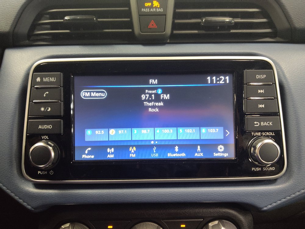 Used 2025 Nissan Versa SV FWD image 25