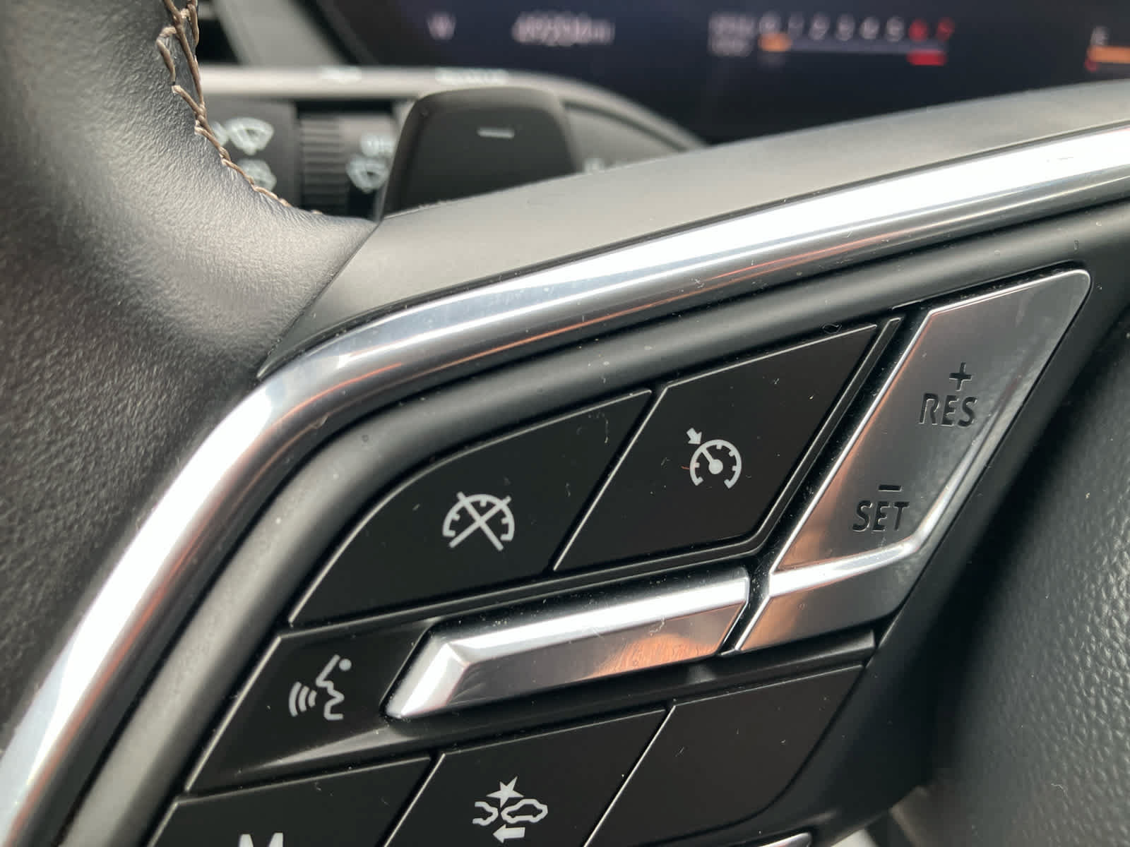 Used 2024 Buick Envision Preferred AWD/4WD image 17