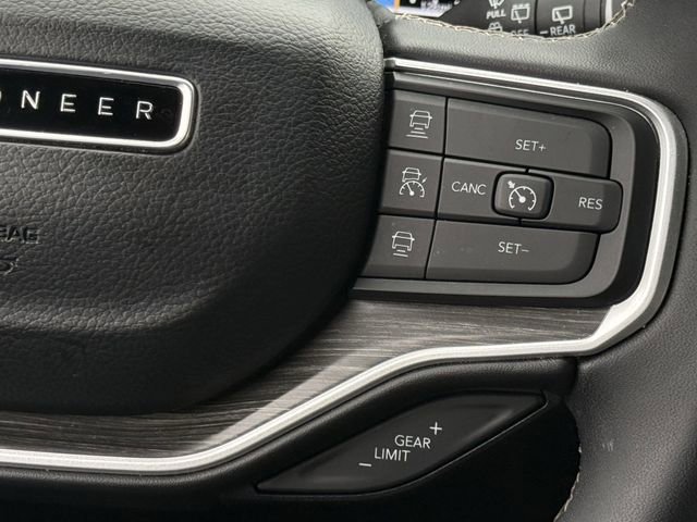 Used 2024 Jeep Wagoneer Series II AWD/4WD image 15