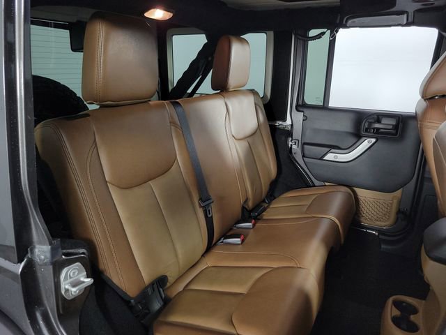 Used 2017 Jeep Wrangler Unlimited Sahara w/ Connectivity Group image 16