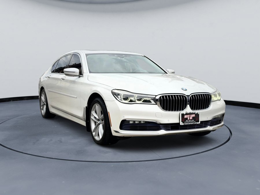 Used 2017 BMW 750i xDrive AWD/4WD image 2