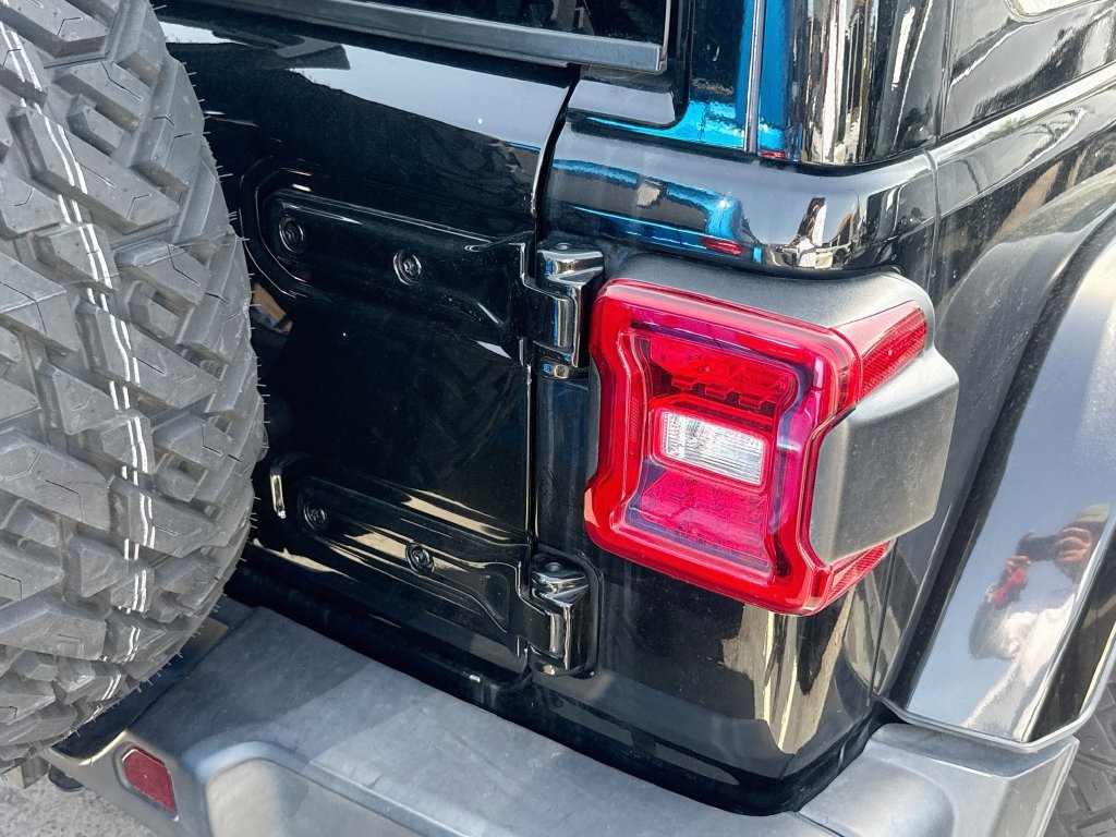Certified 2022 Jeep Wrangler Unlimited Sahara AWD/4WD image 7