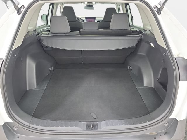Certified 2024 Toyota RAV4 XLE FWD image 31