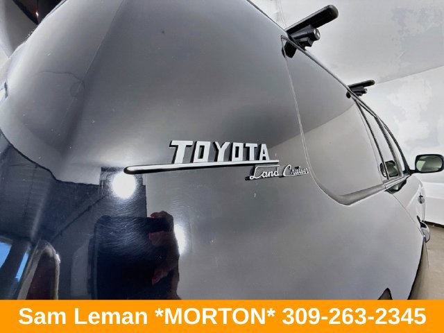 Used 2015 Toyota Land Cruiser AWD/4WD image 46