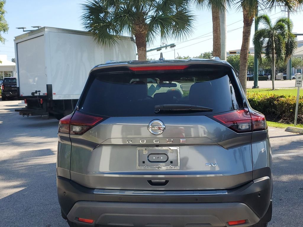 Used 2021 Nissan Rogue SV w/ Premium Package FWD image 13