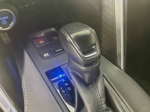 Used 2021 Toyota Venza Limited w/ Carpet Mat Package (TMS) AWD/4WD image 17