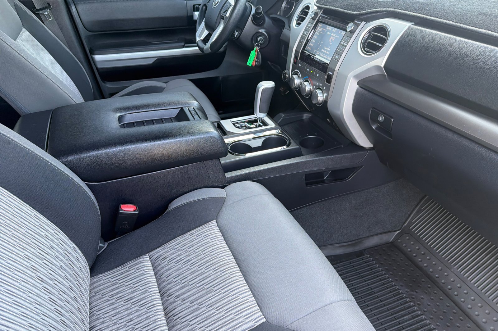 Used 2017 Toyota Tundra SR5 w/ SR5 Upgrade Package image 15