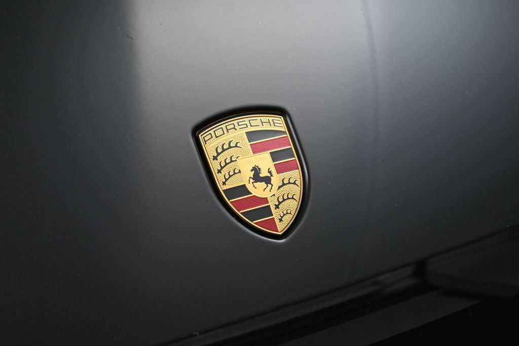 Certified 2024 Porsche Macan AWD/4WD image 13