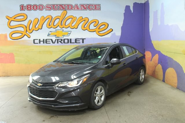 Used 2016 Chevrolet Cruze LT w/ LT Convenience Package FWD image 2