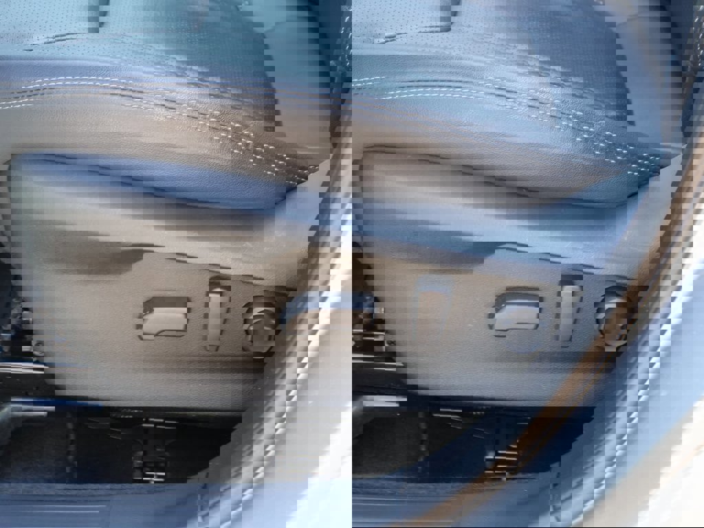 Used 2024 Subaru Forester Touring w/ Convenience Package image 25