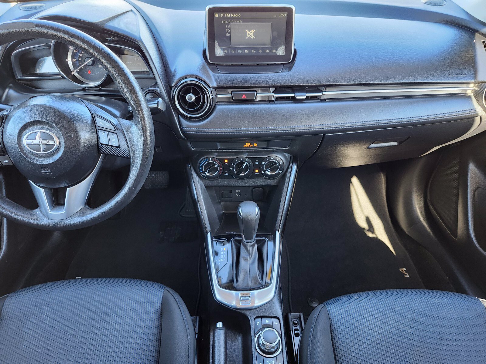 Used 2016 Scion iA FWD image 13