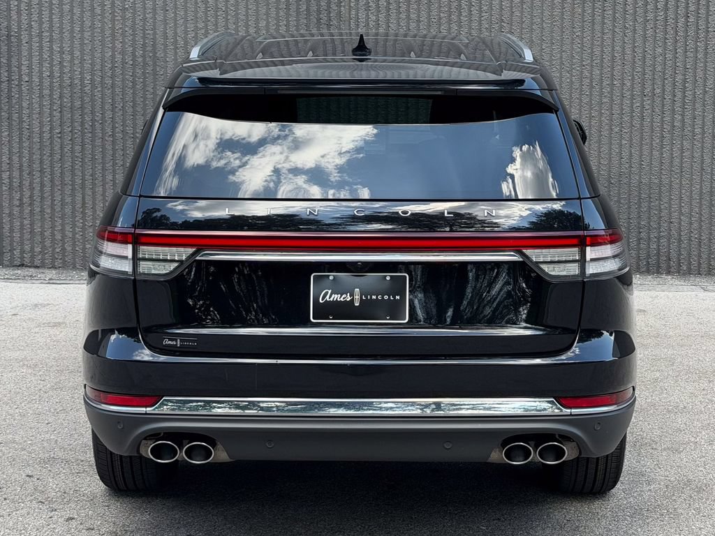 Used 2023 Lincoln Aviator Reserve w/ Elements Package Plus AWD/4WD image 6