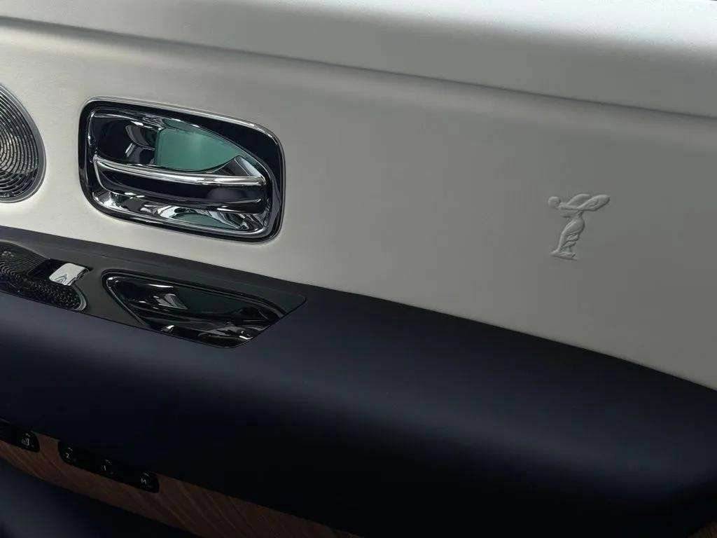 New 2026 Rolls-Royce Cullinan image 26