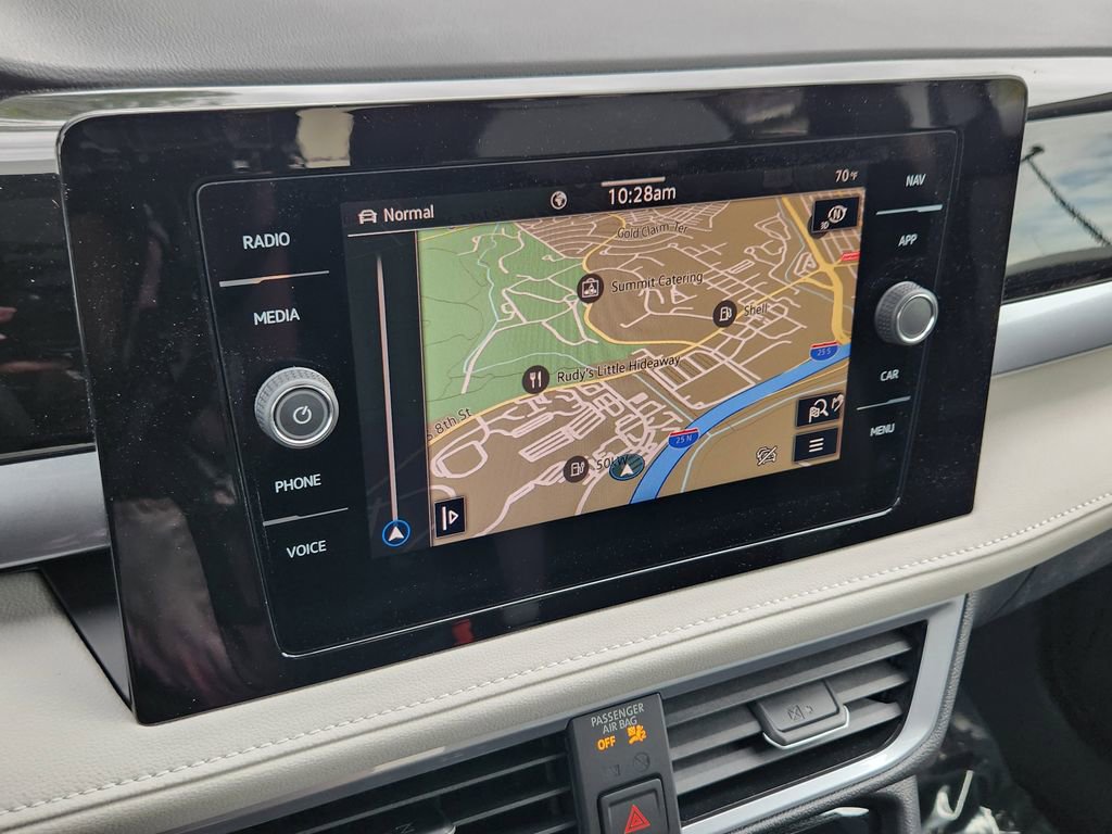 New 2025 Volkswagen Taos SEL image 11