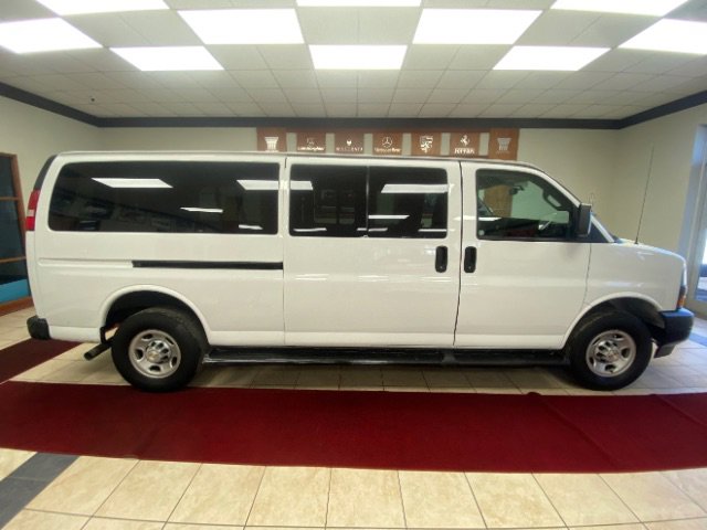 Used 2022 Chevrolet Express 3500 LS RWD image 7