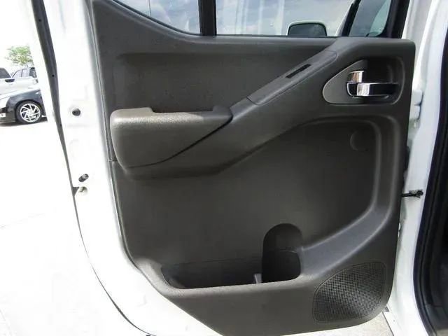 Used 2019 Nissan Frontier PRO-4X image 40