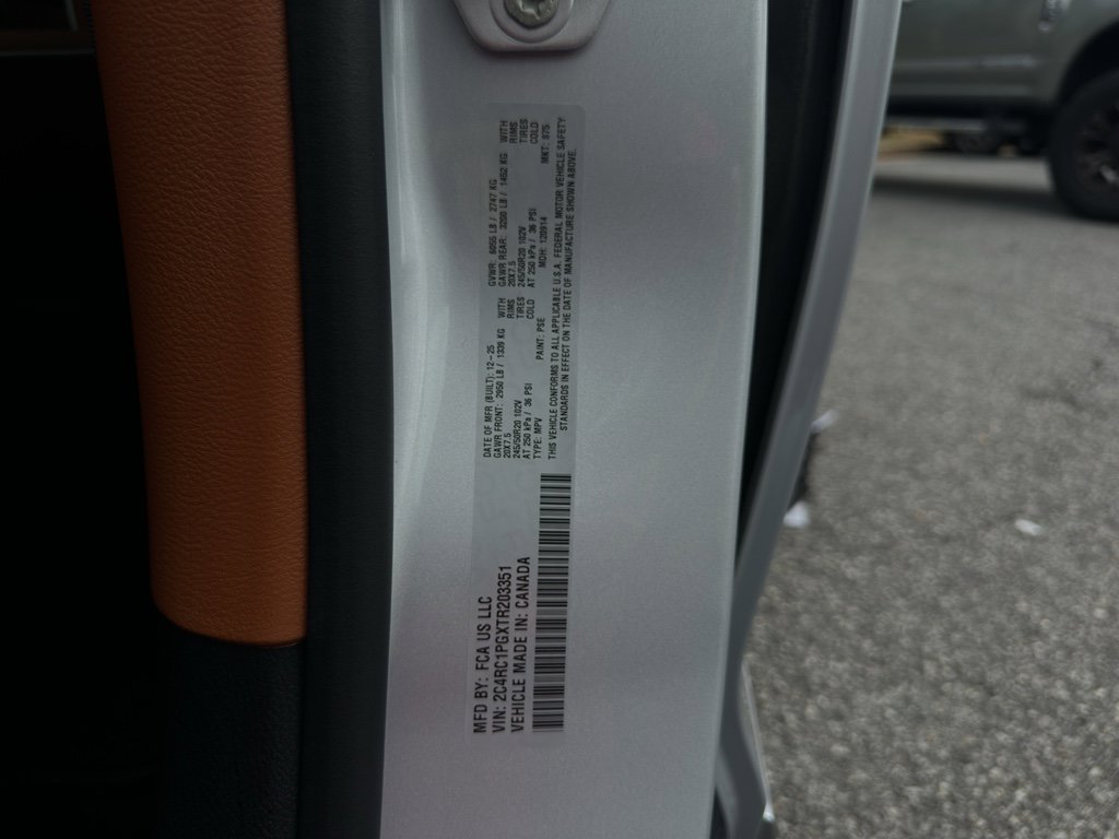 New 2026 Chrysler Pacifica Pinnacle w/ Trailer Tow Group image 34