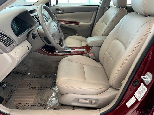 Used 2002 Toyota Camry XLE FWD image 9