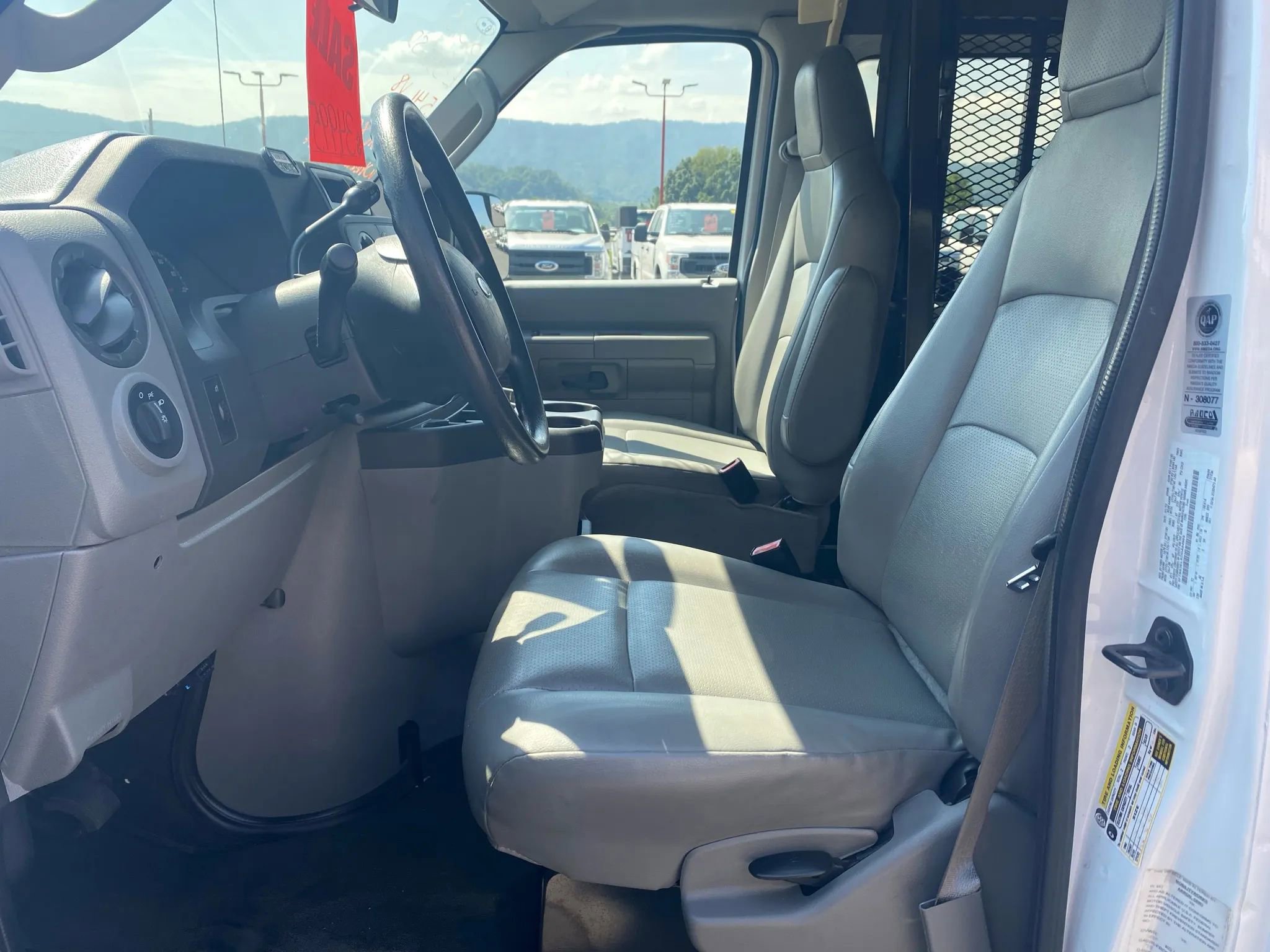 Used 2013 Ford E-350 and Econoline 350 Extended Super Duty w/ PWR Group RWD image 10