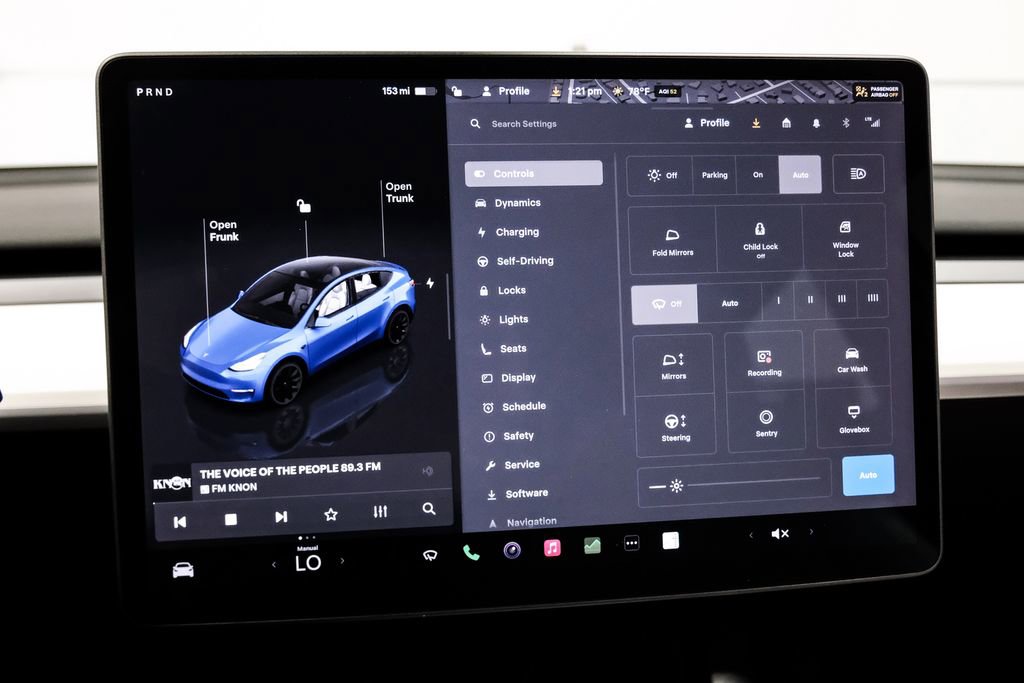 Used 2023 Tesla Model Y Long Range AWD/4WD image 23