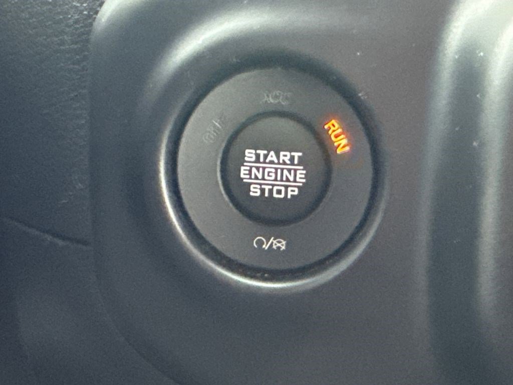 Used 2021 Jeep Gladiator Sport image 26