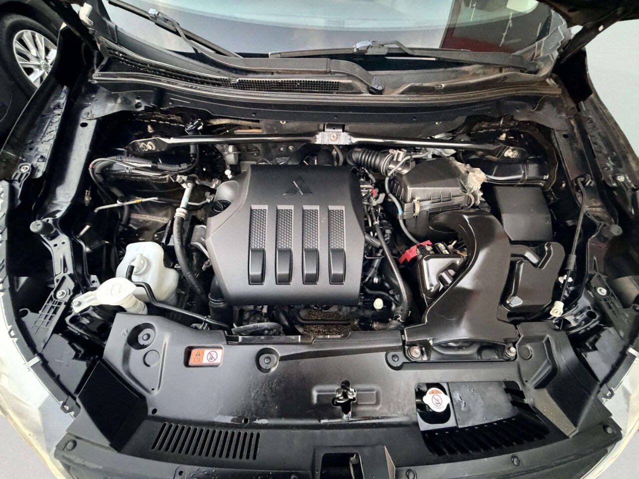 Used 2019 Mitsubishi Eclipse Cross LE AWD/4WD image 12