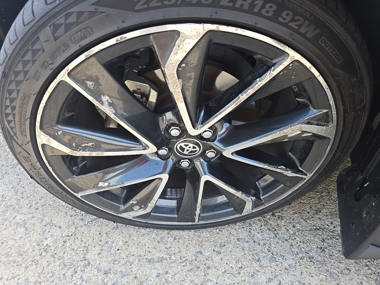Used 2022 Toyota Corolla XSE FWD image 12
