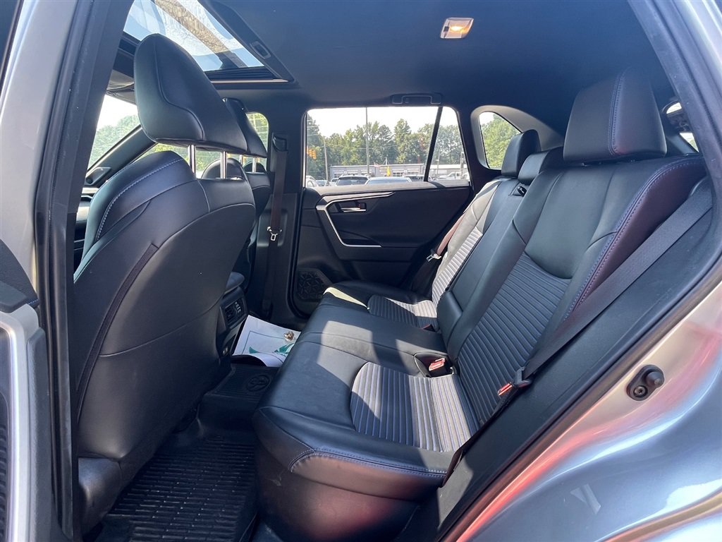 Used 2019 Toyota RAV4 XSE AWD/4WD image 5