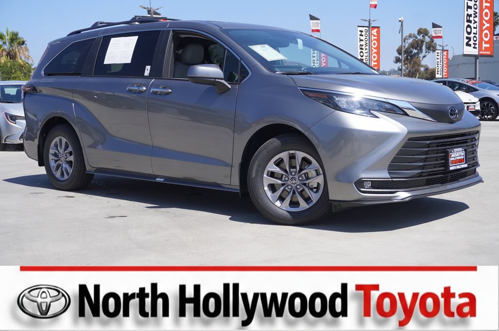 Certified 2026 Toyota Sienna XLE FWD video 1