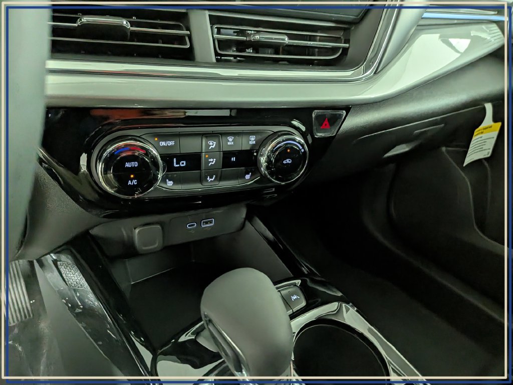 New 2026 Chevrolet Trax LT w/ Driver Confidence Package FWD image 22