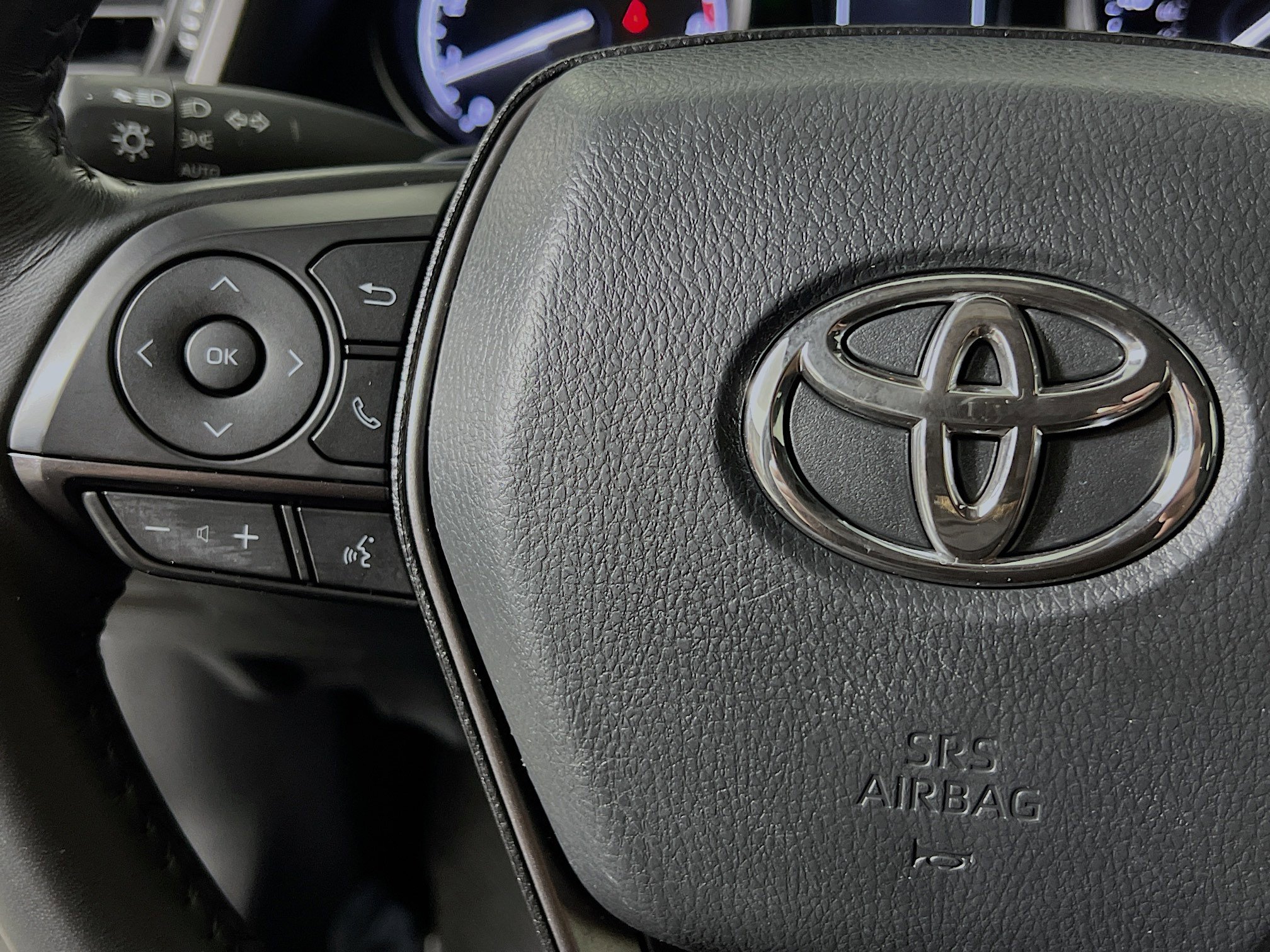 Used 2024 Toyota Camry SE image 19