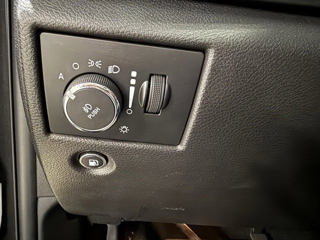 Used 2020 Jeep Grand Cherokee Laredo w/ Quick Order Package 2BN North image 14