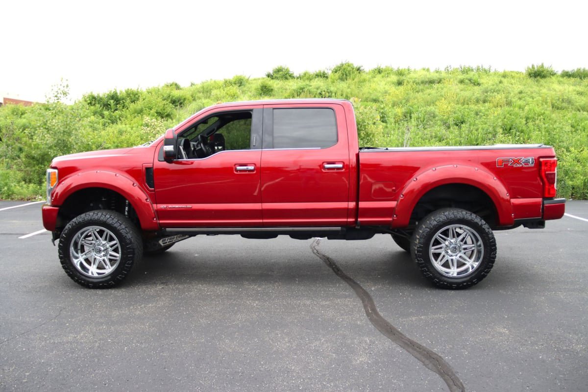 Used 2019 Ford F350 Platinum w/ Platinum Ultimate Package AWD/4WD image 8