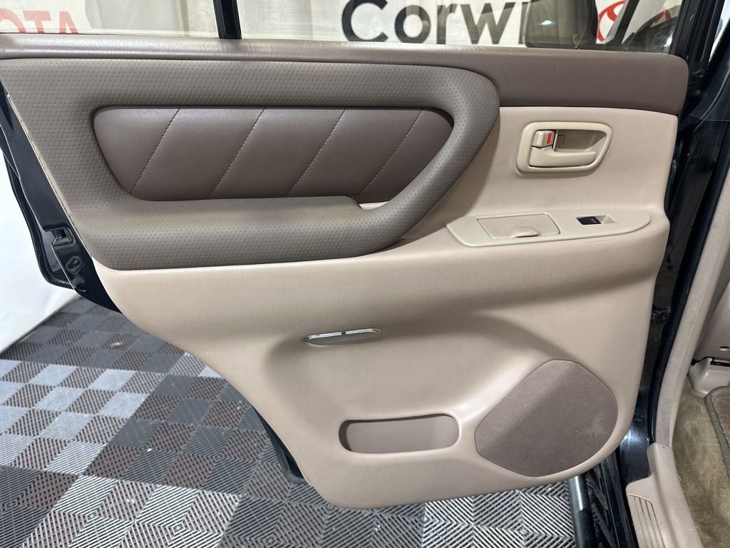 Used 2002 Toyota Land Cruiser image 19
