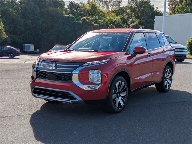 New 2025 Mitsubishi Outlander SE image 7