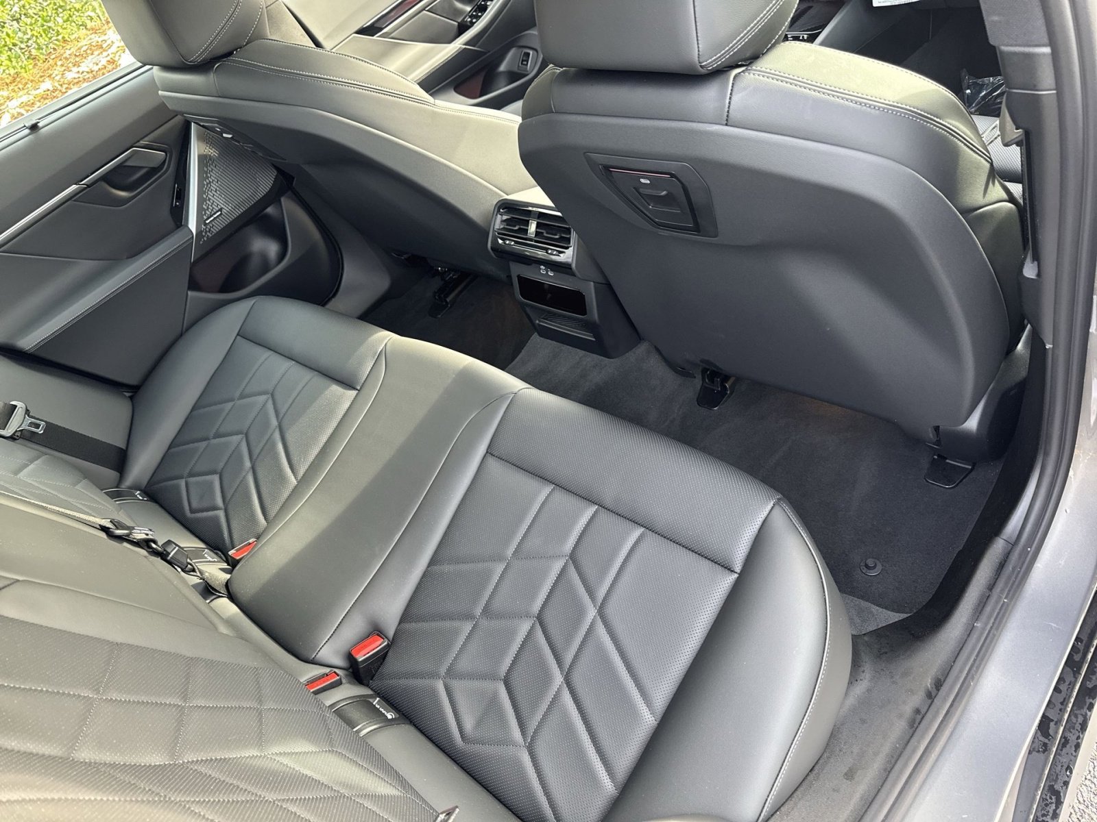 New 2026 BMW i5 eDrive40 image 32