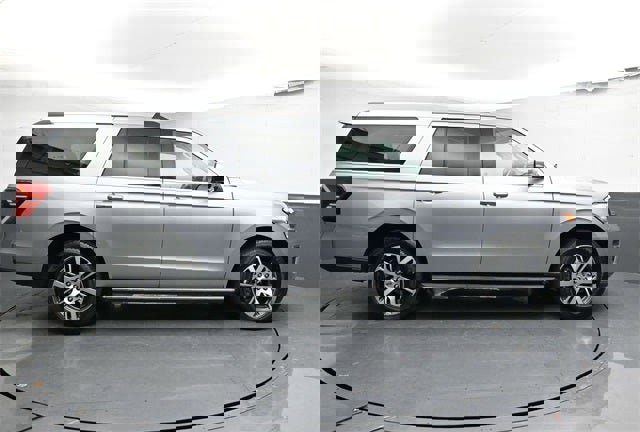 Used 2023 Ford Expedition Max Limited image 15