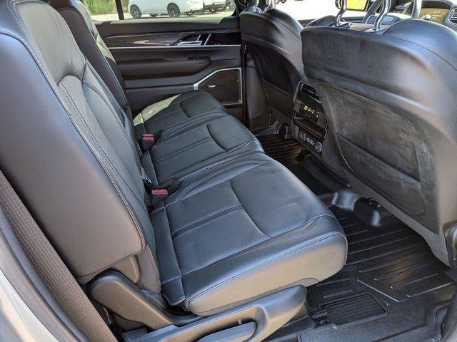 Certified 2022 Jeep Wagoneer Series II AWD/4WD image 25