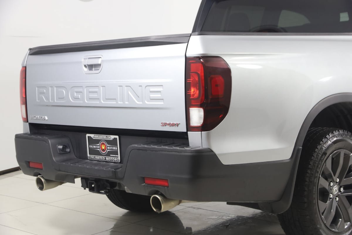 Used 2025 Honda Ridgeline Sport image 33