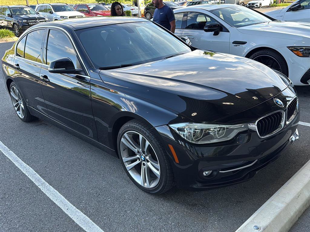 Used 2017 BMW 330i Sedan RWD image 1