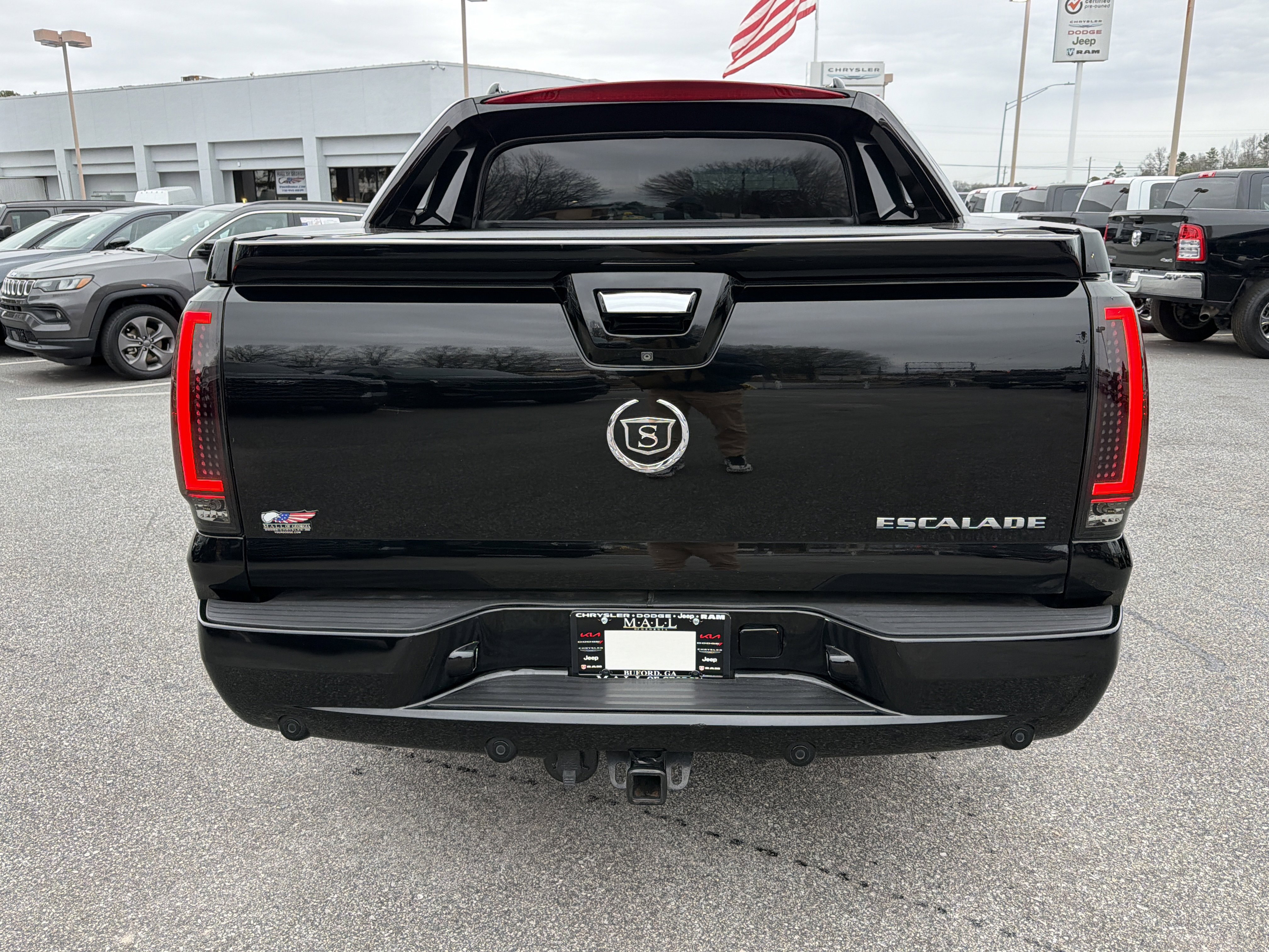 Used 2013 Cadillac Escalade EXT Premium image 7