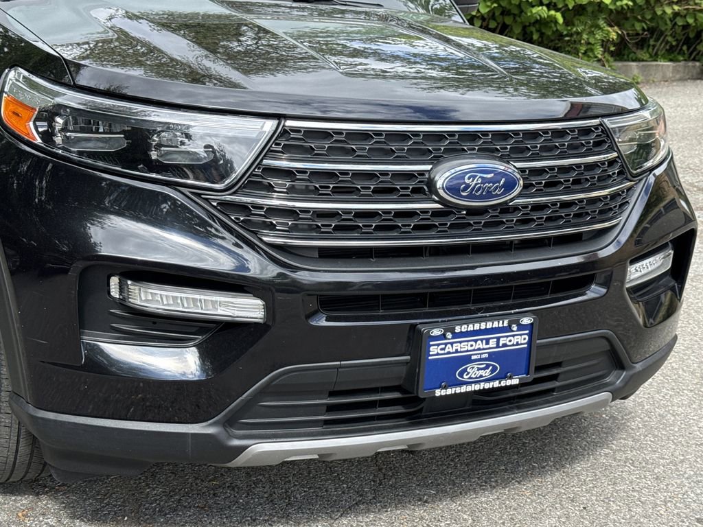 Used 2022 Ford Explorer XLT w/ Equipment Group 202A AWD/4WD image 8